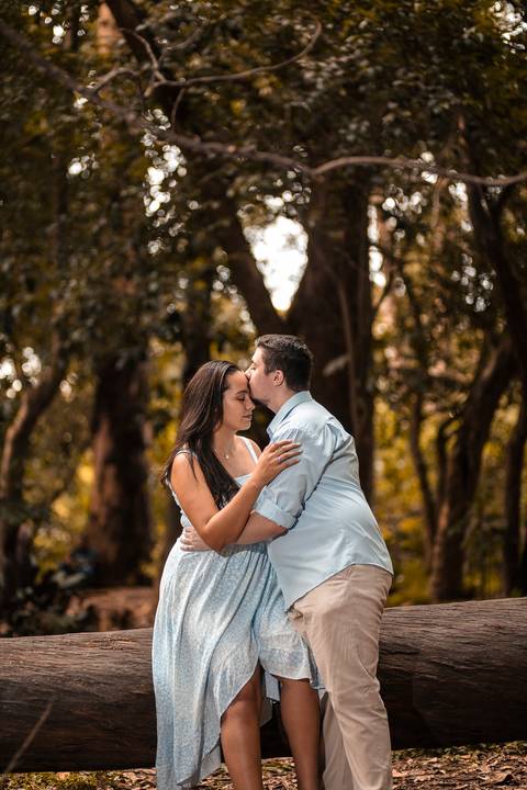 Inspiração e ideias criativas ensaio fotográfico pré casamento pré wedding de casal no Parque da Independência - Ipiranga - SP'