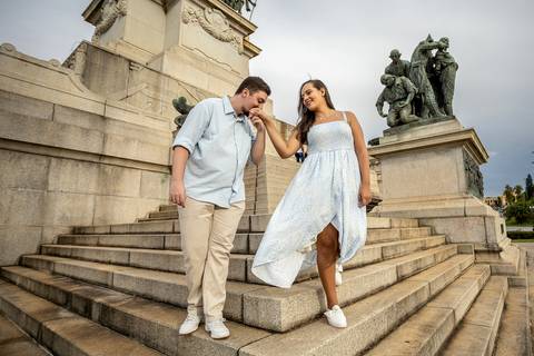 Inspiração e ideias criativas ensaio fotográfico pré casamento pré wedding de casal no Parque da Independência - Ipiranga - SP'