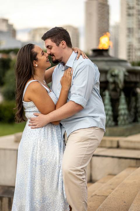 Inspiração e ideias criativas ensaio fotográfico pré casamento pré wedding de casal no Parque da Independência - Ipiranga - SP'