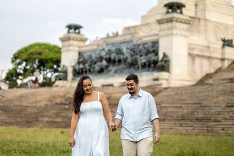 Inspiração e ideias criativas ensaio fotográfico pré casamento pré wedding de casal no Parque da Independência - Ipiranga - SP'