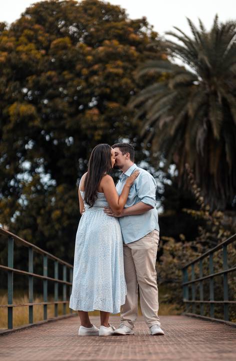 Inspiração e ideias criativas ensaio fotográfico pré casamento pré wedding de casal no Parque da Independência - Ipiranga - SP'