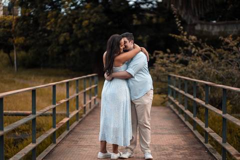 Inspiração e ideias criativas ensaio fotográfico pré casamento pré wedding de casal no Parque da Independência - Ipiranga - SP'