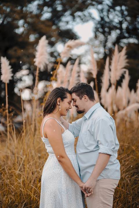 Inspiração e ideias criativas ensaio fotográfico pré casamento pré wedding de casal no Parque da Independência - Ipiranga - SP'