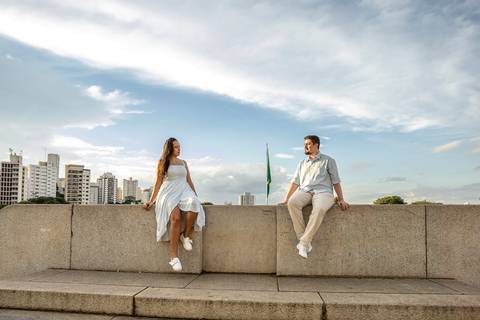 Inspiração e ideias criativas ensaio fotográfico pré casamento pré wedding de casal no Parque da Independência - Ipiranga - SP'