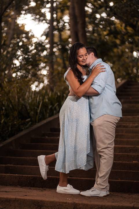 Inspiração e ideias criativas ensaio fotográfico pré casamento pré wedding de casal no Parque da Independência - Ipiranga - SP'