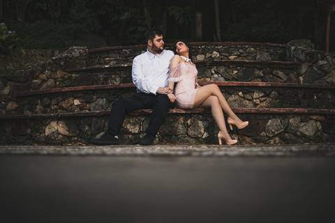 Inspiração e ideias criativas ensaio fotográfico pré casamento pré wedding de casal na cidade de São Roque - SP'