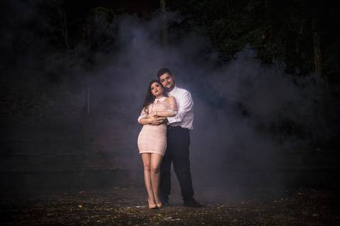 Inspiração e ideias criativas ensaio fotográfico pré casamento pré wedding de casal na cidade de São Roque - SP'
