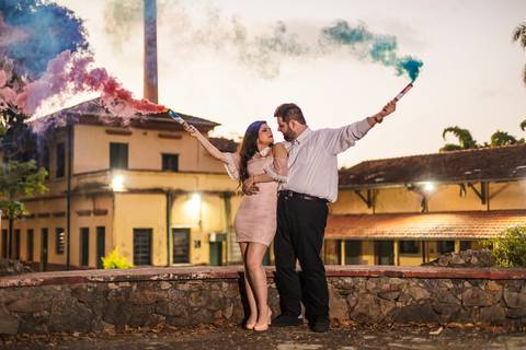 Inspiração e ideias criativas ensaio fotográfico pré casamento pré wedding de casal na cidade de São Roque - SP'