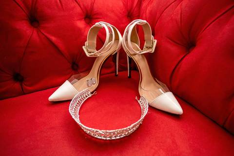 Inspiração e ideias criativas de fotos fotográfico de Making Of da noiva no Studio Bride '