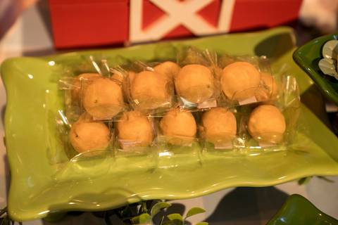 Aniversário infantil no Buffet Leila Malouf, espaço Allegro Kids. Festa de 1 ano do Felipe, tema fazendinha.'