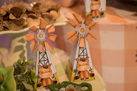 Aniversário infantil no Buffet Leila Malouf, espaço Allegro Kids. Festa de 1 ano do Felipe, tema fazendinha.'