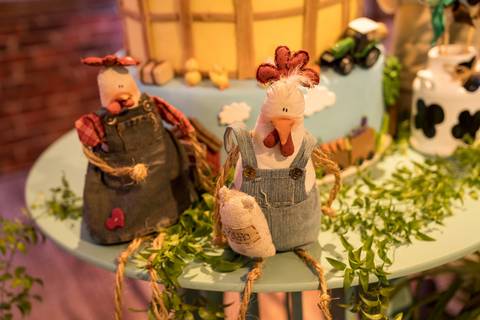 Aniversário infantil no Buffet Leila Malouf, espaço Allegro Kids. Festa de 1 ano do Felipe, tema fazendinha.'