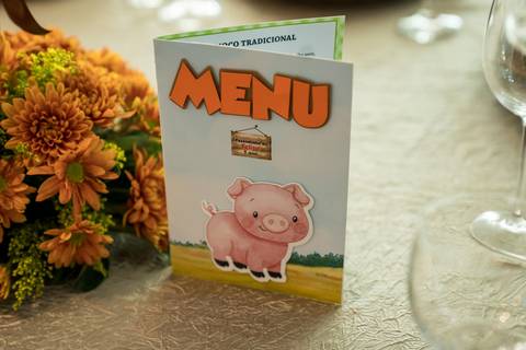 Aniversário infantil no Buffet Leila Malouf, espaço Allegro Kids. Festa de 1 ano do Felipe, tema fazendinha.'