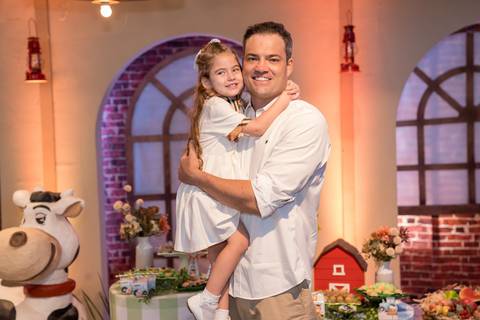 Aniversário infantil no Buffet Leila Malouf, espaço Allegro Kids. Festa de 1 ano do Felipe, tema fazendinha.'