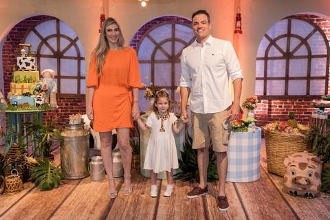 Aniversário infantil no Buffet Leila Malouf, espaço Allegro Kids. Festa de 1 ano do Felipe, tema fazendinha.'