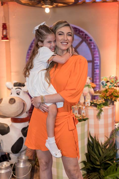 Aniversário infantil no Buffet Leila Malouf, espaço Allegro Kids. Festa de 1 ano do Felipe, tema fazendinha.'