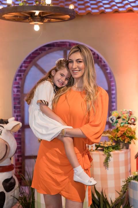 Aniversário infantil no Buffet Leila Malouf, espaço Allegro Kids. Festa de 1 ano do Felipe, tema fazendinha.'