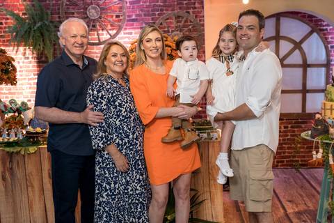 Aniversário infantil no Buffet Leila Malouf, espaço Allegro Kids. Festa de 1 ano do Felipe, tema fazendinha.'