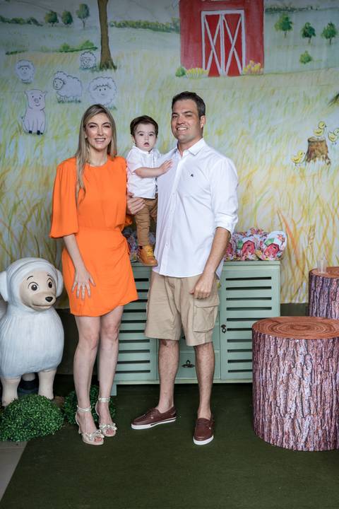 Aniversário infantil no Buffet Leila Malouf, espaço Allegro Kids. Festa de 1 ano do Felipe, tema fazendinha.'