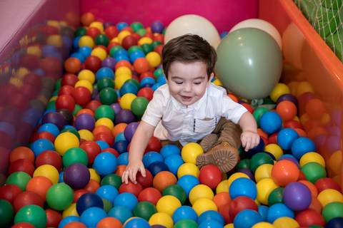Aniversário infantil no Buffet Leila Malouf, espaço Allegro Kids. Festa de 1 ano do Felipe, tema fazendinha.'