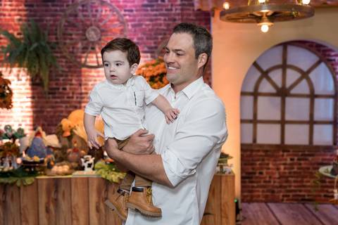 Aniversário infantil no Buffet Leila Malouf, espaço Allegro Kids. Festa de 1 ano do Felipe, tema fazendinha.'