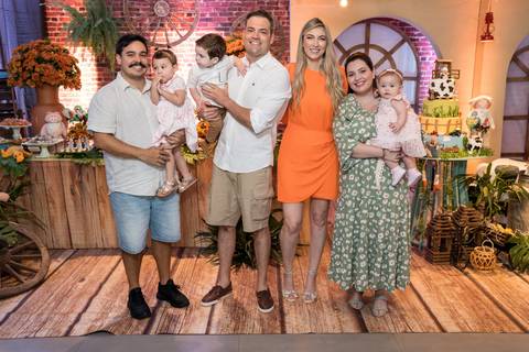 Aniversário infantil no Buffet Leila Malouf, espaço Allegro Kids. Festa de 1 ano do Felipe, tema fazendinha.'