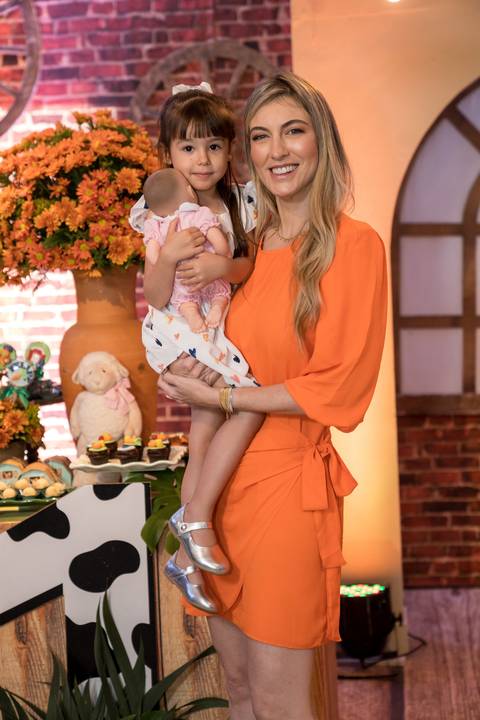 Aniversário infantil no Buffet Leila Malouf, espaço Allegro Kids. Festa de 1 ano do Felipe, tema fazendinha.'