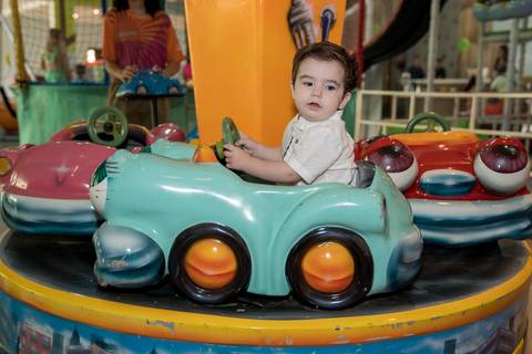 Aniversário infantil no Buffet Leila Malouf, espaço Allegro Kids. Festa de 1 ano do Felipe, tema fazendinha.'