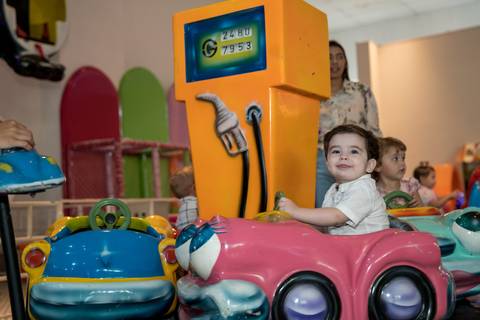 Aniversário infantil no Buffet Leila Malouf, espaço Allegro Kids. Festa de 1 ano do Felipe, tema fazendinha.'