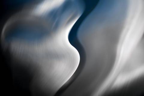 Título: Iguaçú
medidas: 70x110cm ou 100x150cm
pode ser instalada na horizontal ou na vertical.'