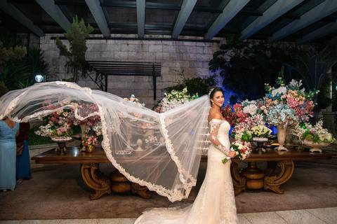Véu da Noiva Voando Casamento na Mansão Arabesque SP'