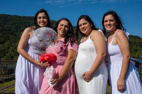 Mãe e Filhas na Ponte Paranapiacaba SP'