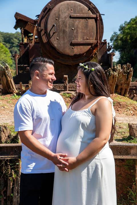 Ensaio Gestante Paranapiacaba SP Pais de Branco se Olhando'