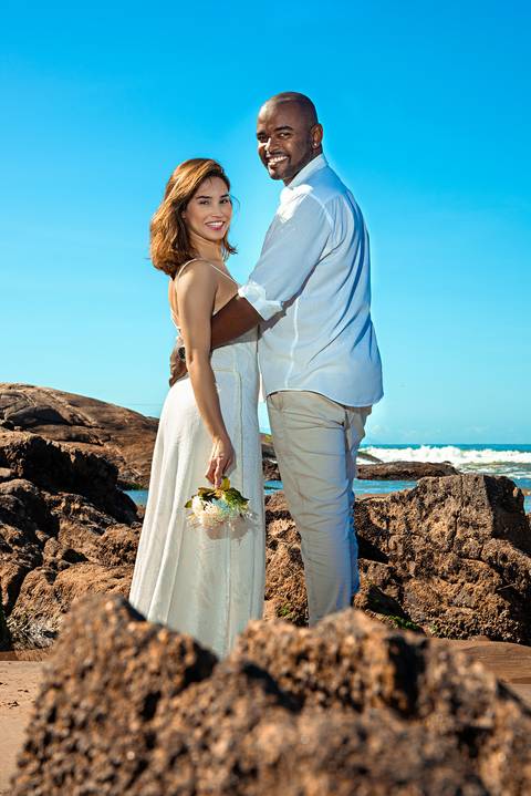 Ensaio Casal Pre Wedding Iporanga Guarujá Noivos Olhando Para Tras'