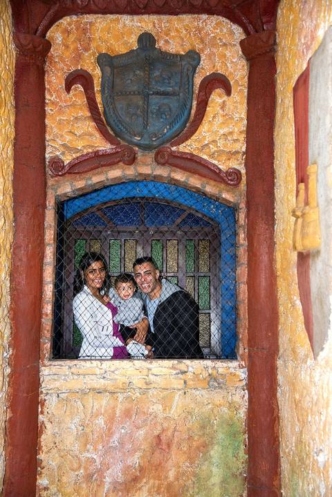 Pais e Bebe na Janela do Reino Buffet Real SP'