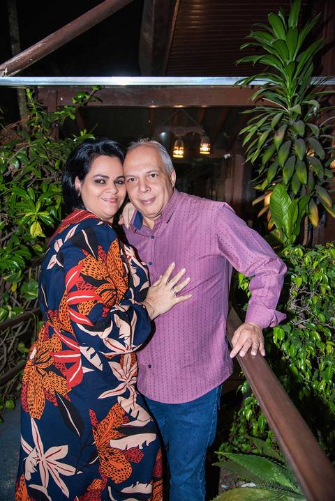 Casal na Entrada da Churrascaria Poncho Verde Churrascaria Vila Andrade Morumbi SP'