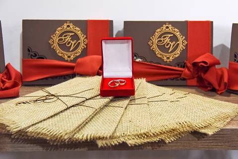 Alianças na Caixinha e Convites de Casamento na Penha SP Foto Feita por Priscila Felix Fotógrafa de Casamentos, Ensaios e Família'