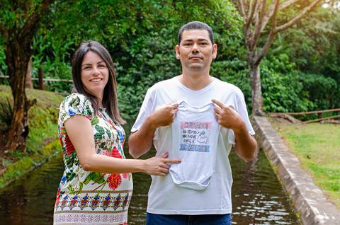 Foto do Pai Sério Com Um Body Dizendo 