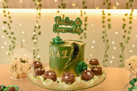 Fotografia Da Mesa do Bolo Buffet Le Crépe no Tatuapé SP Feita por Priscila Felix Fotógrafa de Casamentos, Ensaios e Família'