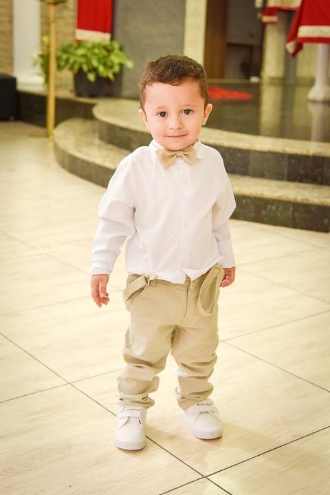 Fotografia do Batizado Andando Pela Igreja São José em São Paulo, SP Feita por Priscila Felix Fotógrafa de Casamentos, Ensaios e Família'