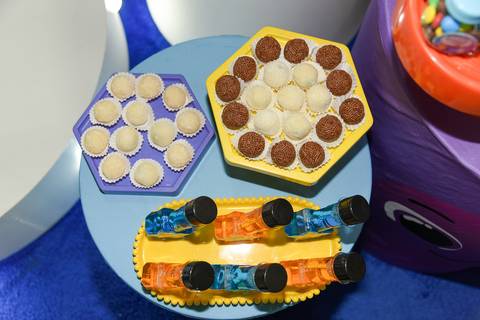 Foto Dos Doces No Buffet Momento Mágico Em São Paulo - SP, Foto Feita Pela Priscila Felix Fotógrafa de Família, Casamento e Ensaios '