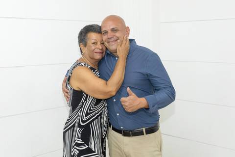Fotografia do Noivo Com A Mãe em São Paulo - SP Feita por Priscila Felix Fotógrafa de Casamentos, Ensaios e Família'