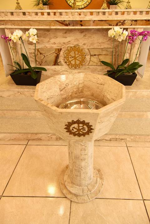 Fotografia Da Pia Batismal Na Paróquia Cristo Rei em São Paulo, SP Feita por Priscila Felix Fotógrafa de Casamentos, Ensaios e Família'