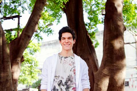 Ensaio Masculino Na Árvore Vila Maria Zélia Belém'