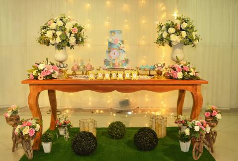 Fotografia da Mesa do Bolo em Itaquera SP Feita por Priscila Felix Fotógrafa de Casamentos, Ensaios e Família'