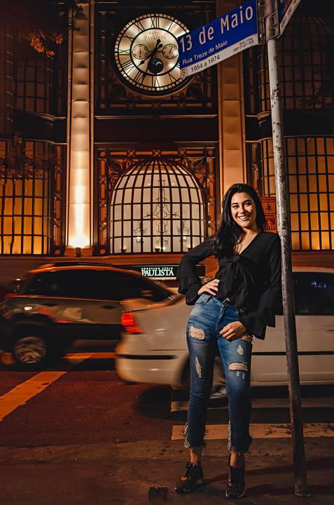 Modelo Em Frente ao Shopping Paulista Ensaio Feminino Street Style Avenida Paulista'