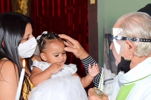 Batizado Mariana Paróquia de Santa Verônica Giuliani São Miguel Paulista SP'