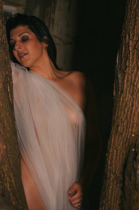 Ensaio Boudoir Noiva em Árvore'