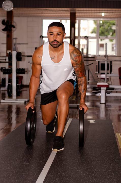 Ensaio Masculino Academia Sanches Sports Guarulhos SP Na Pista De corrida'