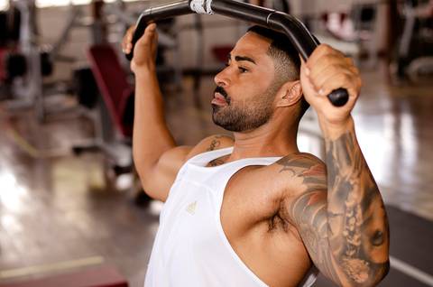 Ensaio Masculino Academia Sanches Sports Guarulhos SP Puxando Barra'